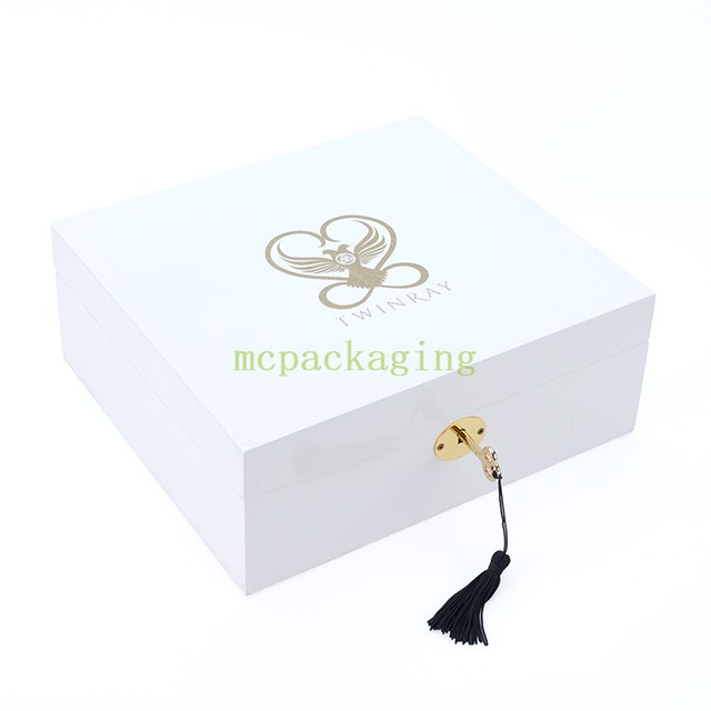 Стеклянная верхняя деревянная коробка для демонстрации ювелирных изделий Портативная деревянная шкатулка для колец ювелирных изделий Деревянная шкатулка для ювелирных изделий Ключ с замком