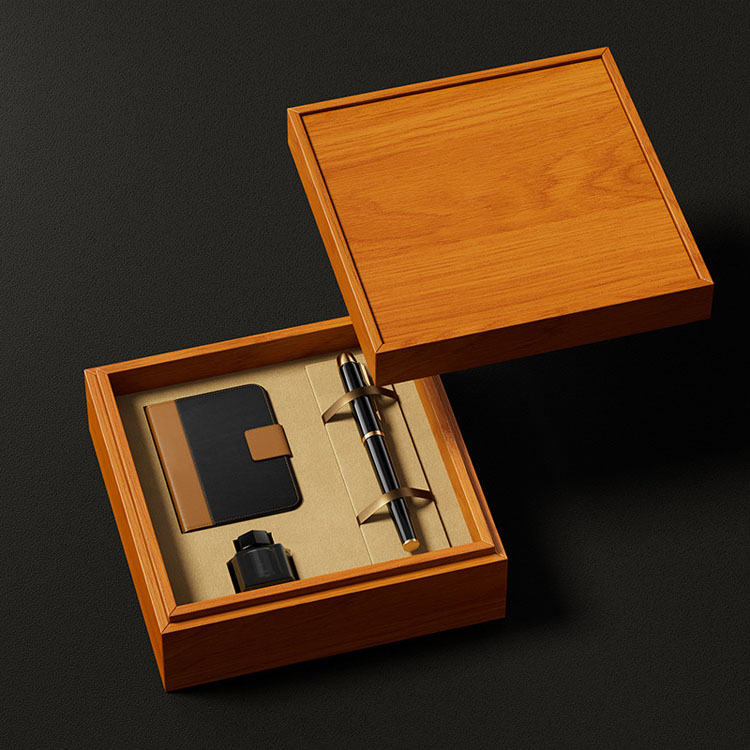 Ездить на роскошном высококачественном вине незаконченного деревянного фонтана