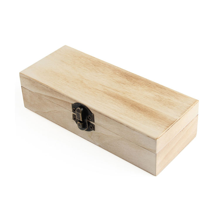 Деревянный подарок, сжатый со стеклянной крышкой