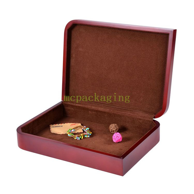 Элегантные деревянные подарочные коробки с тиснением