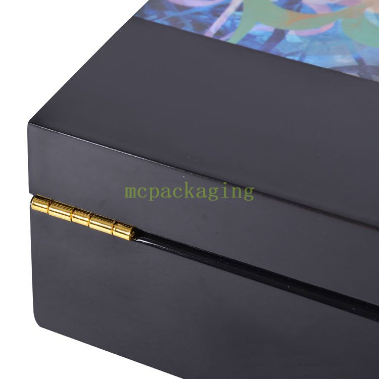 KSA Riyadh Season Carrefour Ramadan Box 2023 Gift Box Ramadan Calendar Ramadan Gif